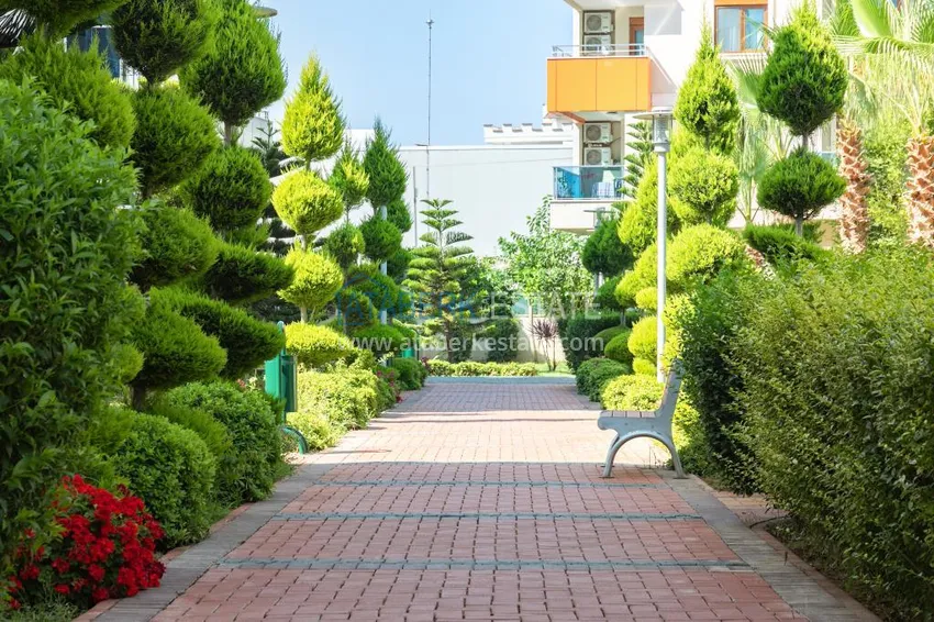Umeblowany apartament 2+1 z przeszklonym balkonem w prestiżowym kompleksie - Oba, Alanya 13 