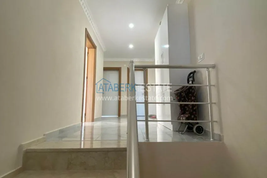 Kupuj  Przestronny dwupoziomowy penthouse z 3 sypialniami i meblami w Gazipasa 17 