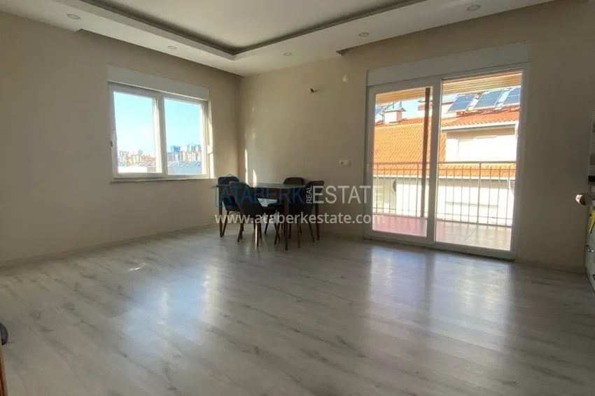 Kupuj  Przestronny dwupoziomowy penthouse z 3 sypialniami i meblami w Gazipasa 20 