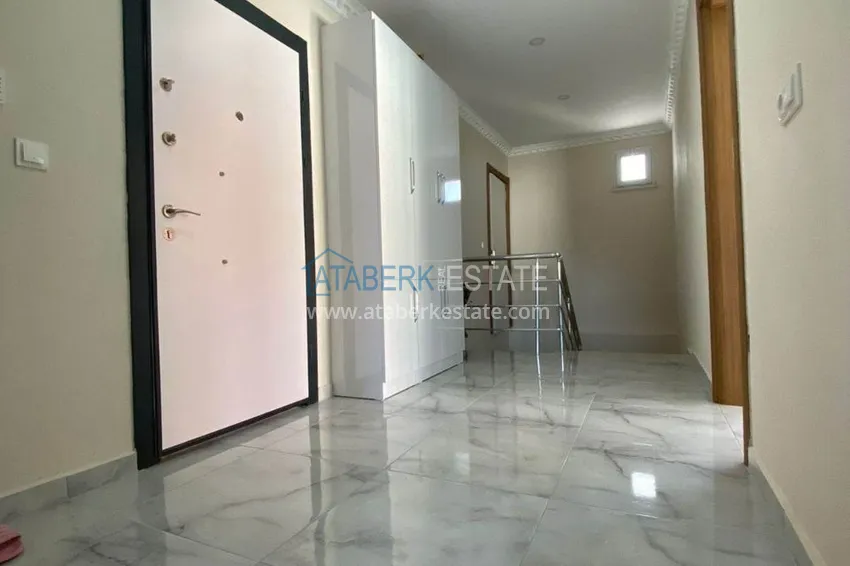 Kupuj  Przestronny dwupoziomowy penthouse z 3 sypialniami i meblami w Gazipasa 2 