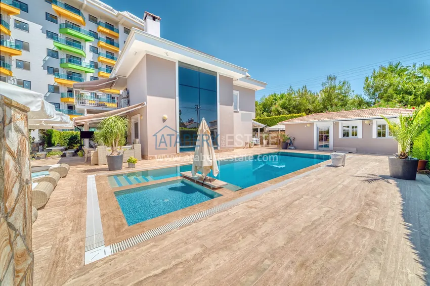 Wolnostojący dwupiętrowy domek pod klucz w dzielnicy Avsallar, Alanya 1 