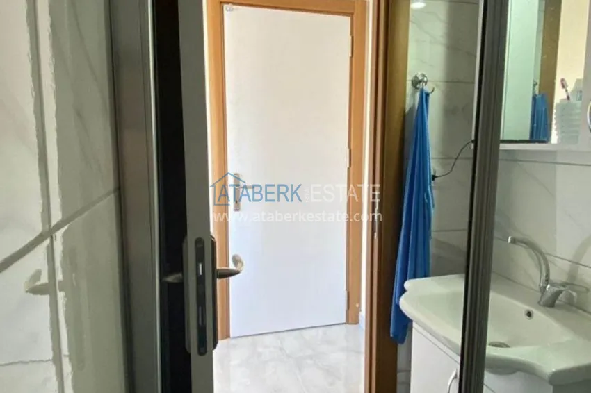 Kupuj  Przestronny dwupoziomowy penthouse z 3 sypialniami i meblami w Gazipasa 24 