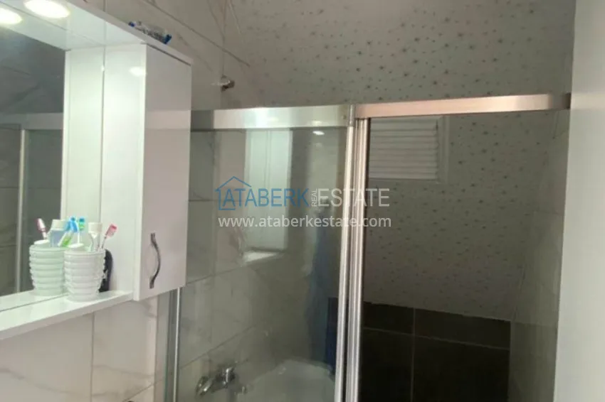 Kupuj  Przestronny dwupoziomowy penthouse z 3 sypialniami i meblami w Gazipasa 26 