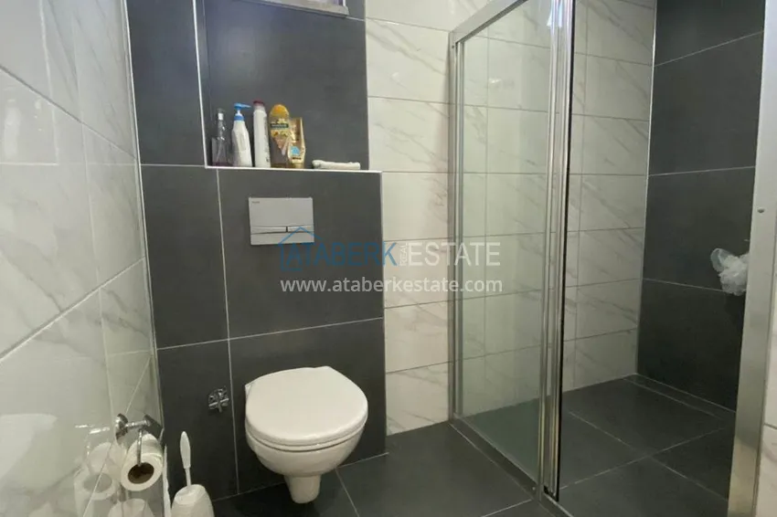 Kupuj  Przestronny dwupoziomowy penthouse z 3 sypialniami i meblami w Gazipasa 28 