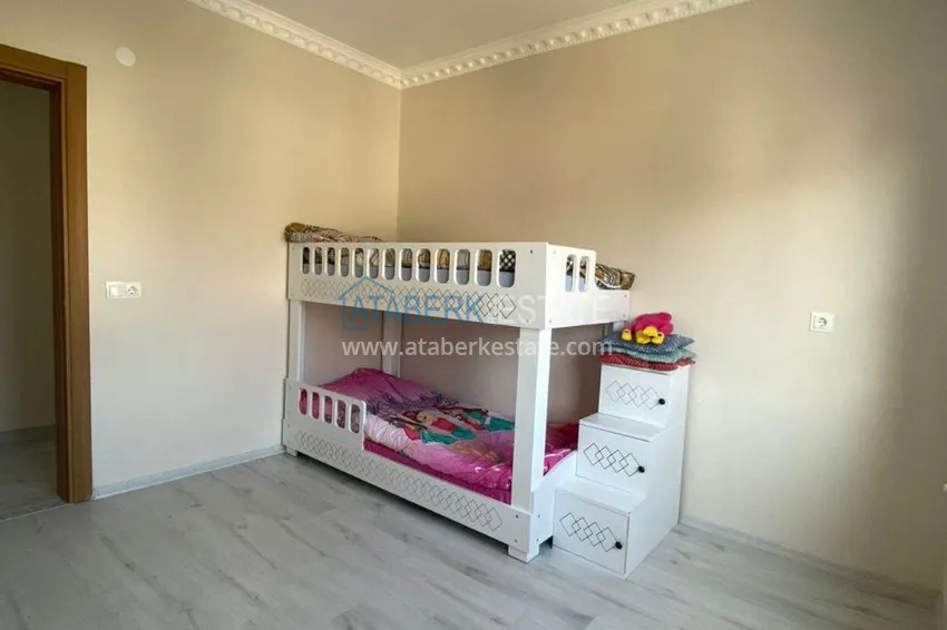 Kupuj  Przestronny dwupoziomowy penthouse z 3 sypialniami i meblami w Gazipasa 6 