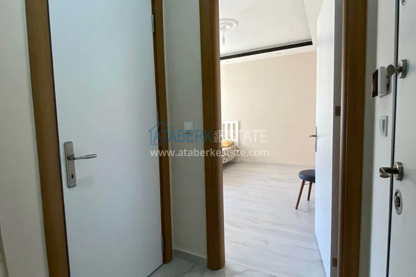 Kupuj  Przestronny dwupoziomowy penthouse z 3 sypialniami i meblami w Gazipasa 9 