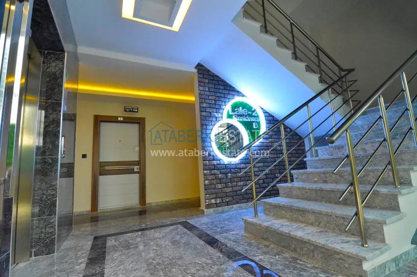 Apartament 3+1 z meblami, przeszklonym balkonem i widokiem na góry, dzielnica Kestel — Alanya 16 