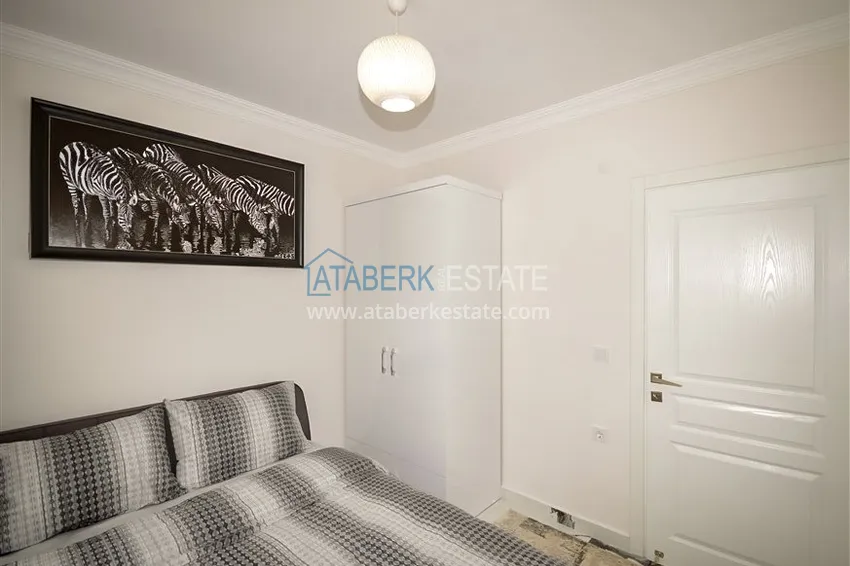 Kupuj  Odnowiony apartament 2+1 z nowymi meblami i widokiem na morze - centrum Alanyi, 1 wybrzeże, plaża Kleopatra 13 