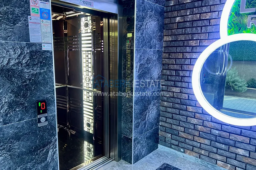 Apartament 3+1 z meblami, przeszklonym balkonem i widokiem na góry, dzielnica Kestel — Alanya 18 