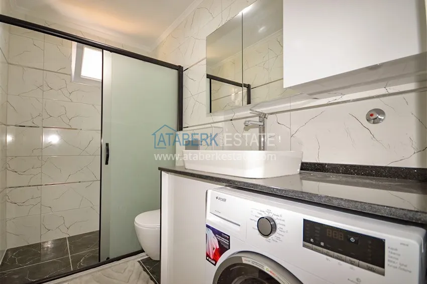 Kupuj  Odnowiony apartament 2+1 z nowymi meblami i widokiem na morze - centrum Alanyi, 1 wybrzeże, plaża Kleopatra 16 