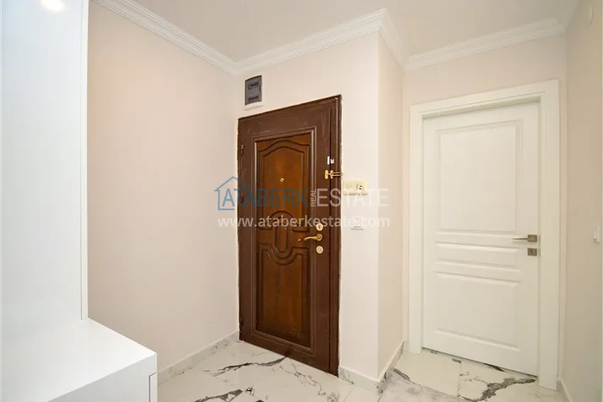 Kupuj  Odnowiony apartament 2+1 z nowymi meblami i widokiem na morze - centrum Alanyi, 1 wybrzeże, plaża Kleopatra 1 