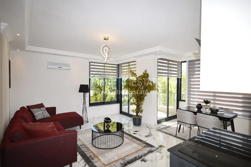 Kupuj  Odnowiony apartament 2+1 z nowymi meblami i widokiem na morze - centrum Alanyi, 1 wybrzeże, plaża Kleopatra 3 