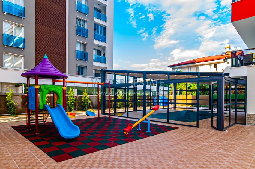 Apartament 3+1 z meblami, przeszklonym balkonem i widokiem na góry, dzielnica Kestel — Alanya 7 