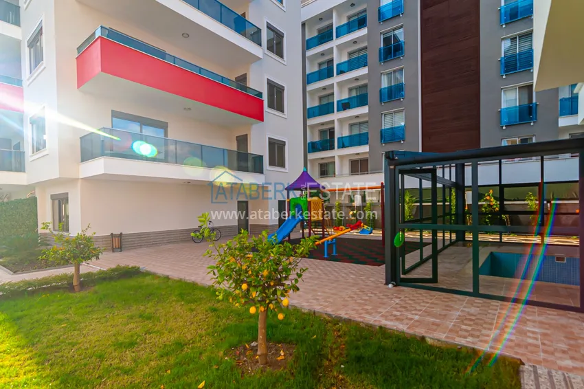 Apartament 3+1 z meblami, przeszklonym balkonem i widokiem na góry, dzielnica Kestel — Alanya 9 
