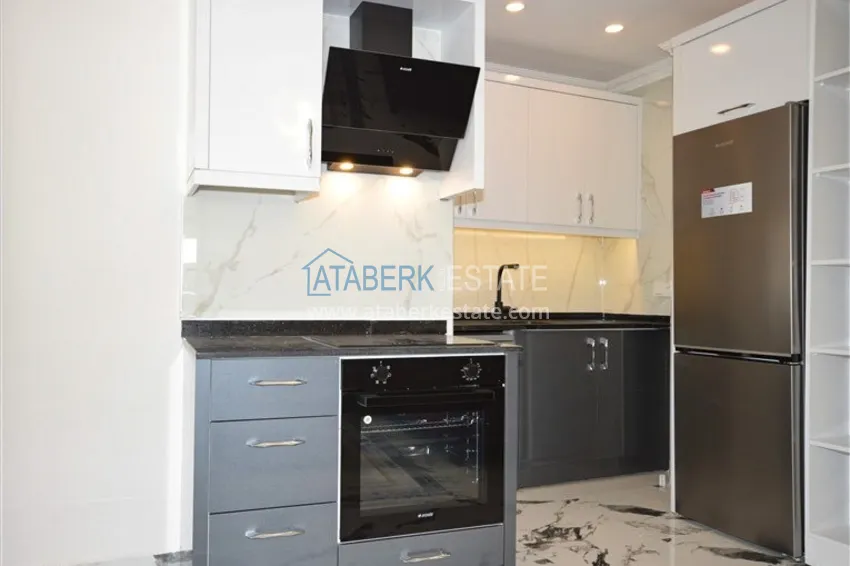 Kupuj  Odnowiony apartament 2+1 z nowymi meblami i widokiem na morze - centrum Alanyi, 1 wybrzeże, plaża Kleopatra 6 