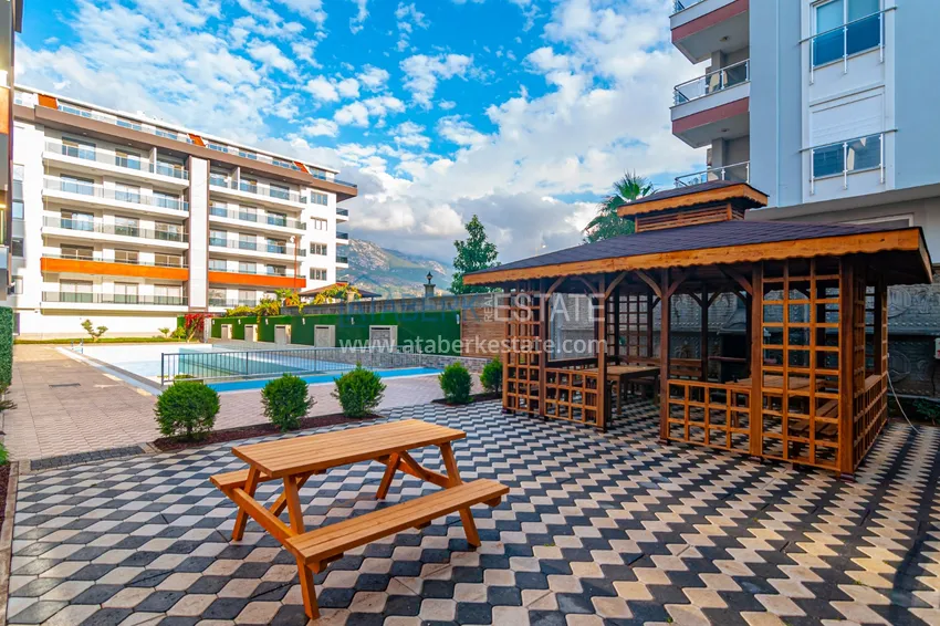 Apartament 3+1 z meblami, przeszklonym balkonem i widokiem na góry, dzielnica Kestel — Alanya 10 