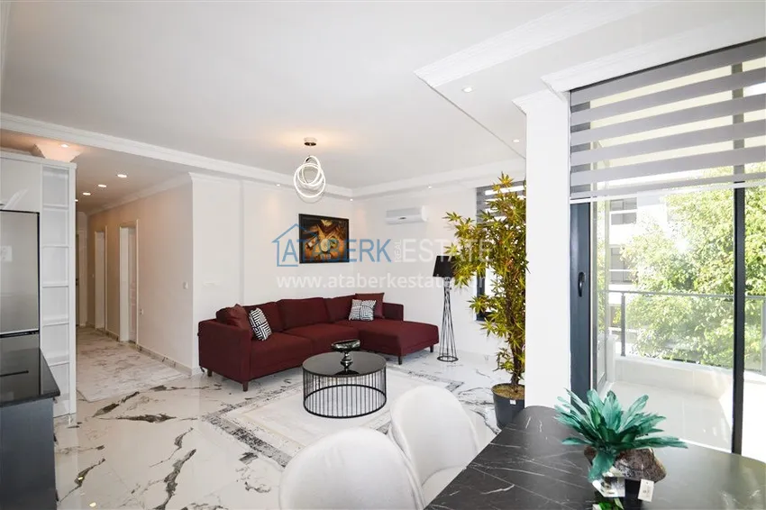 Kupuj  Odnowiony apartament 2+1 z nowymi meblami i widokiem na morze - centrum Alanyi, 1 wybrzeże, plaża Kleopatra 7 