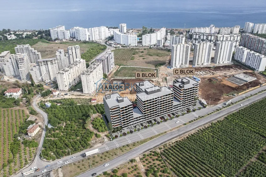 Nowy, komfortowy kompleks mieszkaniowy w budowie w dzielnicy Tomuk-Mersin 23