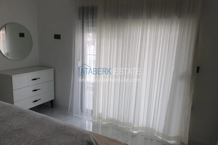 Kupuj  Liniowy czteropokojowy penthouse z meblami w centrum Alanyi w wygodnym kompleksie  14 