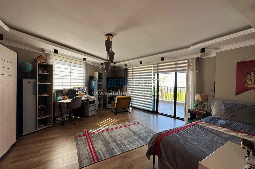 Kupuj  Umeblowana willa triplex z nowoczesnymi wnętrzami w dzielnicy Alanya - Oba 25 