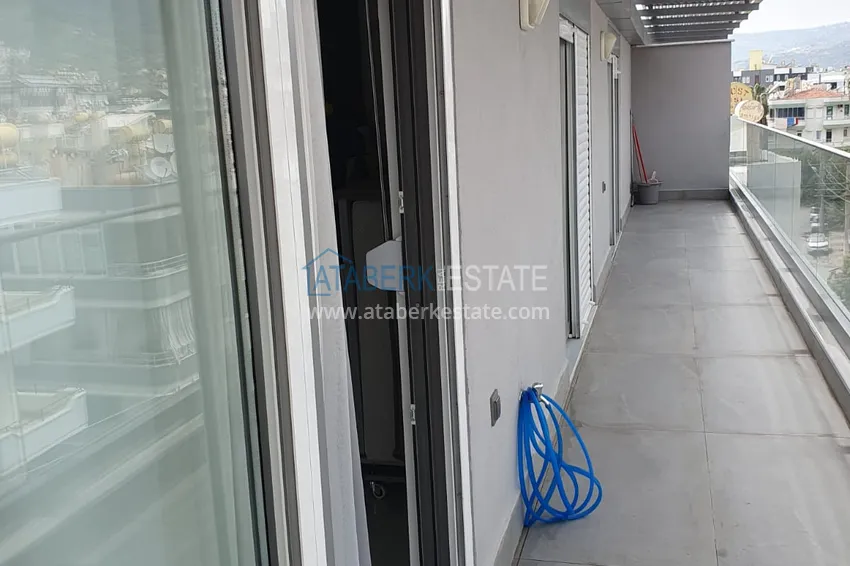 Kupuj  Liniowy czteropokojowy penthouse z meblami w centrum Alanyi w wygodnym kompleksie  26 