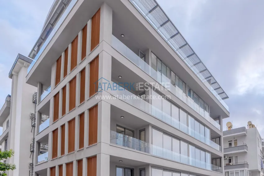 Liniowy czteropokojowy penthouse z meblami w centrum Alanyi w wygodnym kompleksie  2 