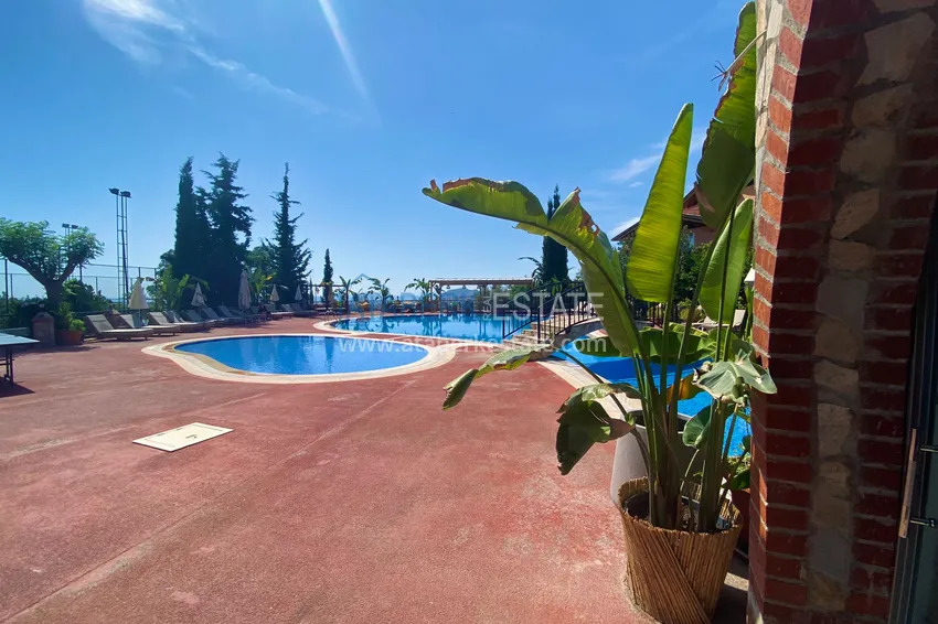 Umeblowana willa triplex z nowoczesnymi wnętrzami w dzielnicy Alanya - Oba 2 