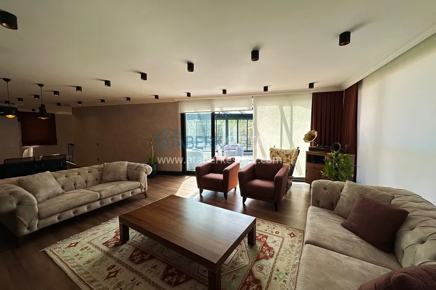 Kupuj  Umeblowana willa triplex z nowoczesnymi wnętrzami w dzielnicy Alanya - Oba 41 