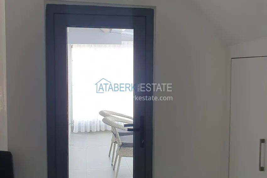 Kupuj  Liniowy czteropokojowy penthouse z meblami w centrum Alanyi w wygodnym kompleksie  9 