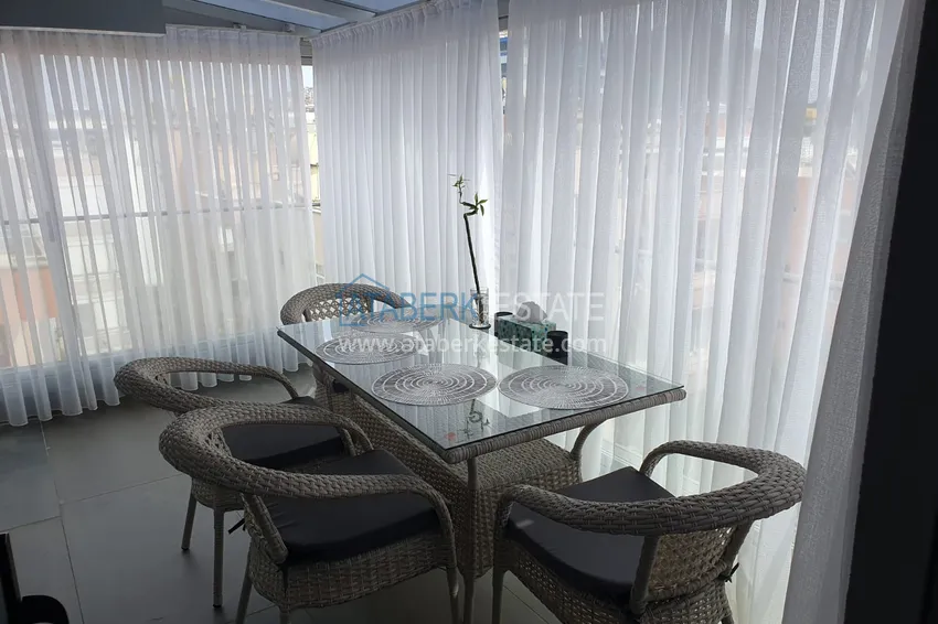Kupuj  Liniowy czteropokojowy penthouse z meblami w centrum Alanyi w wygodnym kompleksie  10 