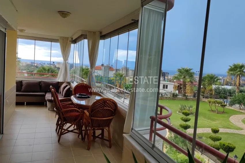 Kupuj  Panoramiczny apartament z dwiema sypialniami i meblami, przeszklony balkon w Mahmutlar 16 