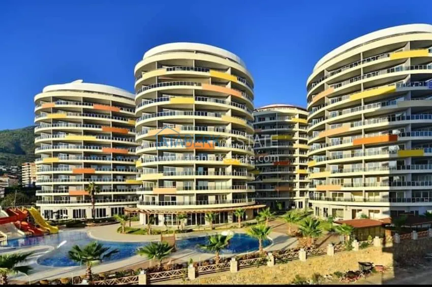 Apartament 1+1 z meblami i widokiem na morze w dzielnicy Cikcilli, Alanya 2 