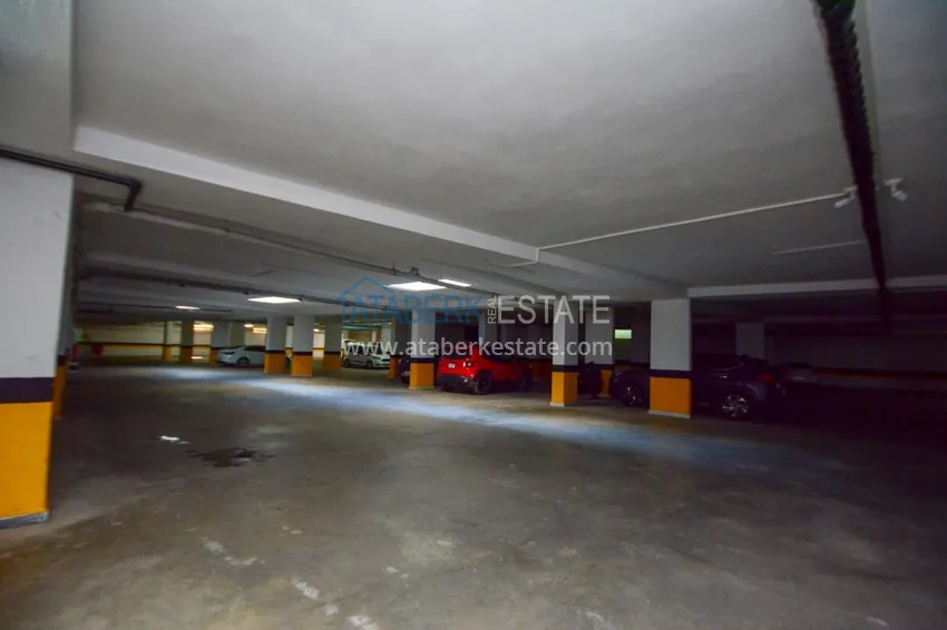 Umeblowany apartament 3+1 z przeszklonym balkonem i widokiem na góry - Centrum Alanya 5 