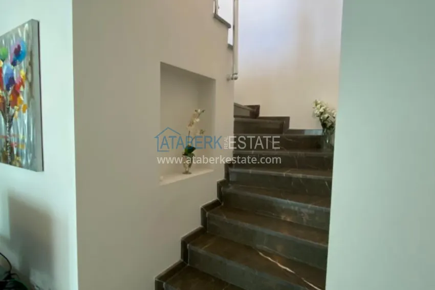 Kupuj  Dwupoziomowy penthouse 3+1 z meblami i przeszklonym balkonem w okolicy Oba. Nieruchomość na zezwolenie na pobyt  8 