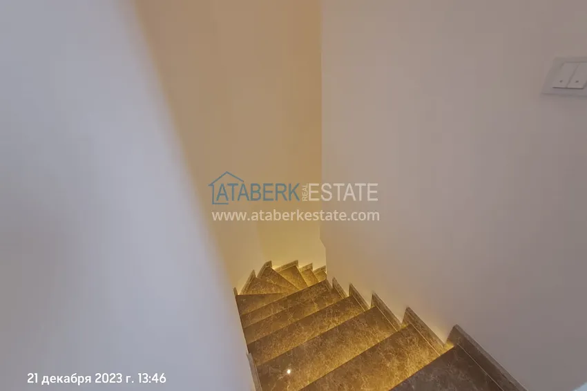 Kupuj  Apartament dwupoziomowy w centrum Alanyi, 200 metrów od plaży Kleopatra 11 