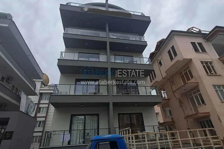 Apartament dwupoziomowy w centrum Alanyi, 200 metrów od plaży Kleopatra 2 