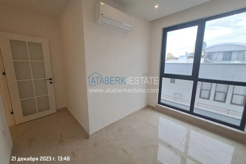 Kupuj  Apartament dwupoziomowy w centrum Alanyi, 200 metrów od plaży Kleopatra 3 