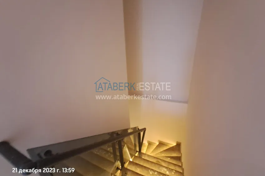 Kupuj  Dwupoziomowy penthouse w centrum Alanyi, Plaża Kleopatra 200 metrów 4 