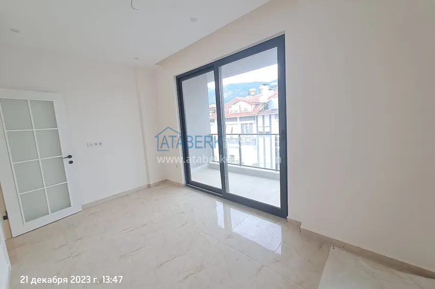 Kupuj  Apartament dwupoziomowy w centrum Alanyi, 200 metrów od plaży Kleopatra 4 