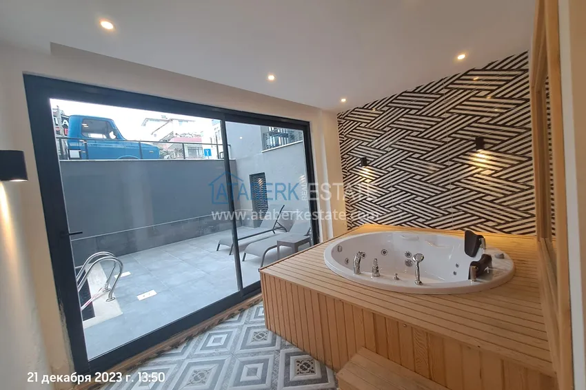 Apartament dwupoziomowy w centrum Alanyi, 200 metrów od plaży Kleopatra 5 
