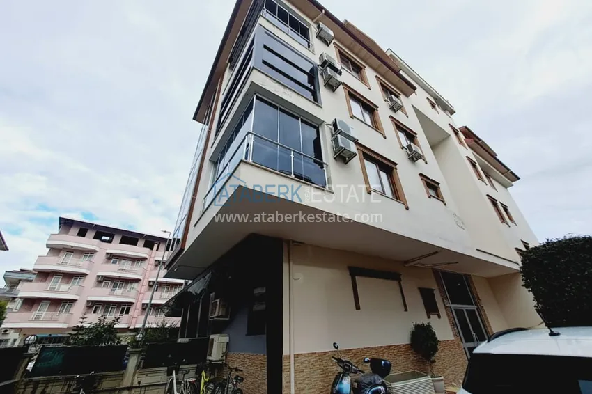 Apartament z jedną sypialnią z meblami i przeszklonym balkonem w Oba, Alanya 6 