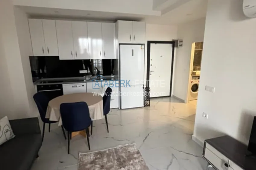 Kupuj  1+1 umeblowane mieszkanie w nowym kompleksie mieszkalnym, dzielnica Avsallar — Alanya. Nadaje się do wynajmu krótkoterminowego  4 