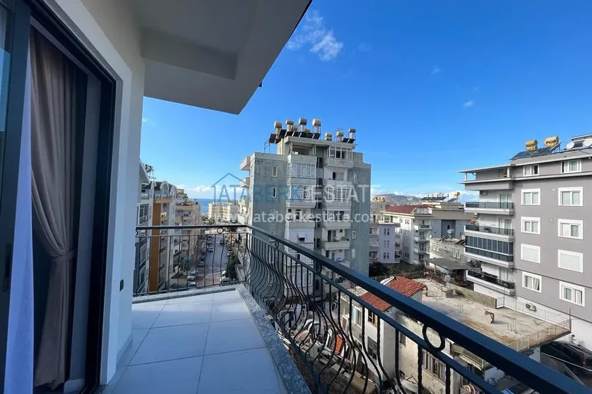 Kupuj  Umeblowane mieszkanie zaledwie 300 metrów od morza — Tosmur, Alanya. Bezpośrednia oferta od właściciela  10 