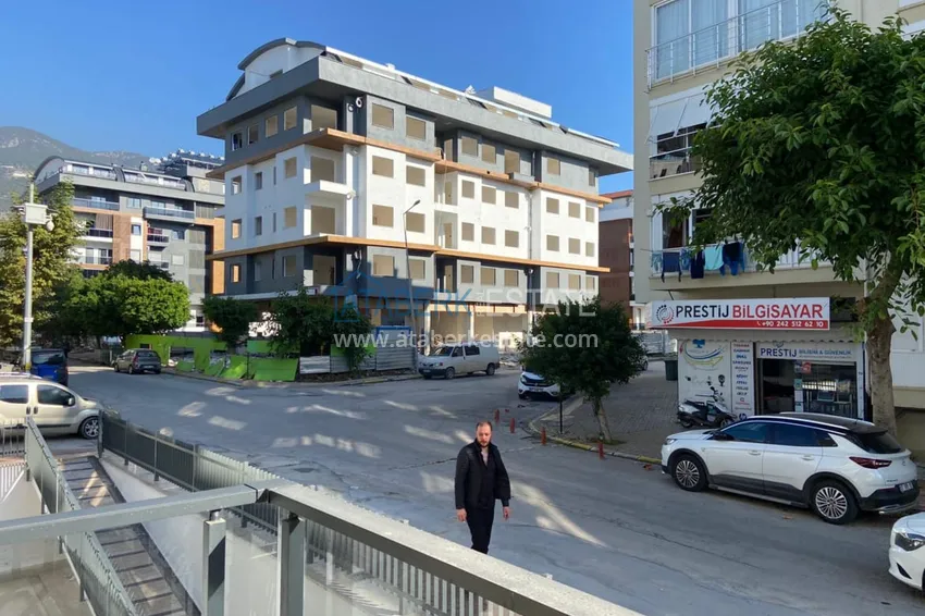 Kupuj  Umeblowany apartament typu studio w centrum Alanyi 250 metrów od morza 12 