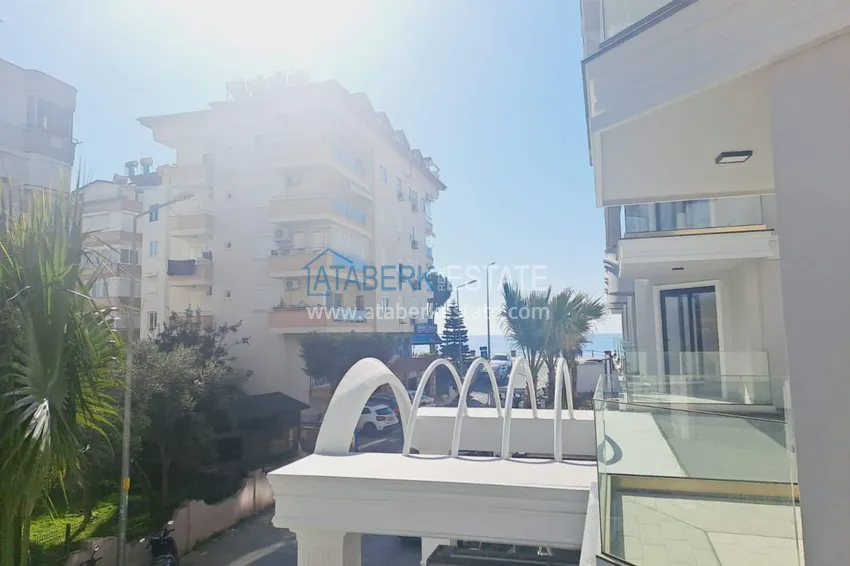 Kupuj  Kompaktowy apartament z jedną sypialnią przy plaży w centrum Alanyi — plaża Keykubat 15 