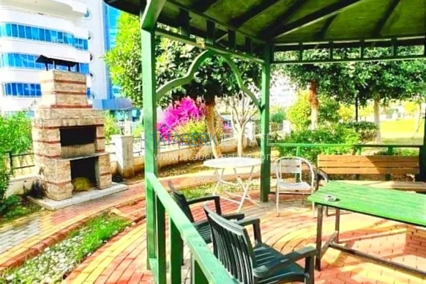 Apartament 1+1 z meblami i przeszklonym balkonem 450 metrów od morza — Mahmutlar, Alanya 13 