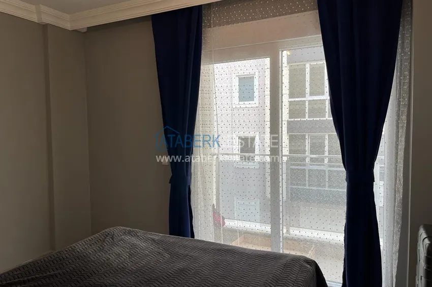 Kupuj  Umeblowany apartament z jedną sypialnią 300 metrów od morza - centrum Alanyi, plaża Kleopatra  11 