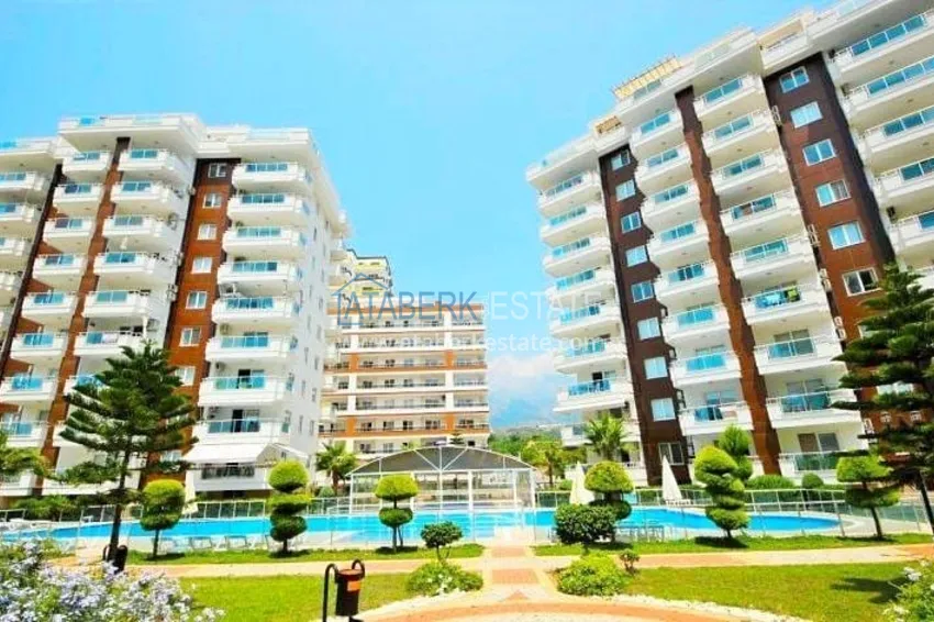 Apartament 1+1 z meblami i przeszklonym balkonem 450 metrów od morza — Mahmutlar, Alanya 2 