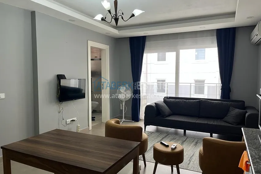 Kupuj  Umeblowany apartament z jedną sypialnią 300 metrów od morza - centrum Alanyi, plaża Kleopatra  2 