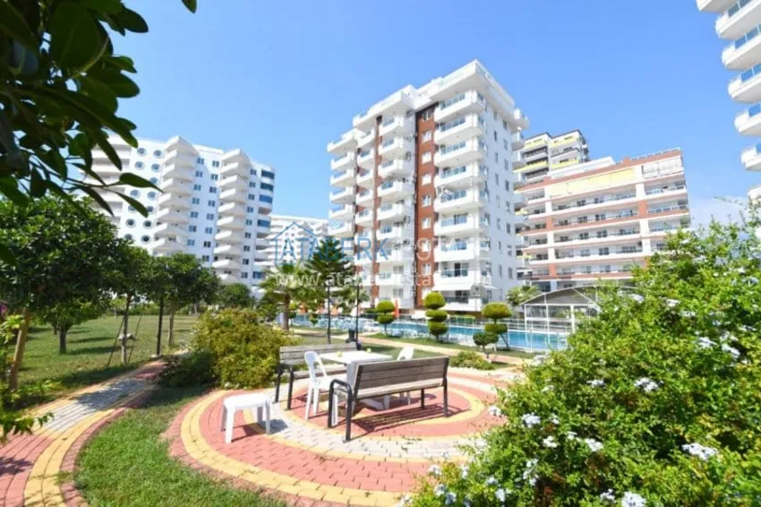 Apartament 1+1 z meblami i przeszklonym balkonem 450 metrów od morza — Mahmutlar, Alanya 7 